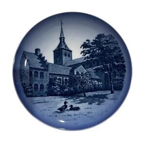 Vintage Royal Copenhagen Odense Domkirke Sct. Knuds Kirke Decorator Plate
